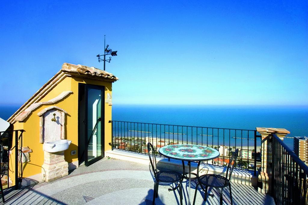B&B La Torretta Sul Borgo Гроттамаре Экстерьер фото